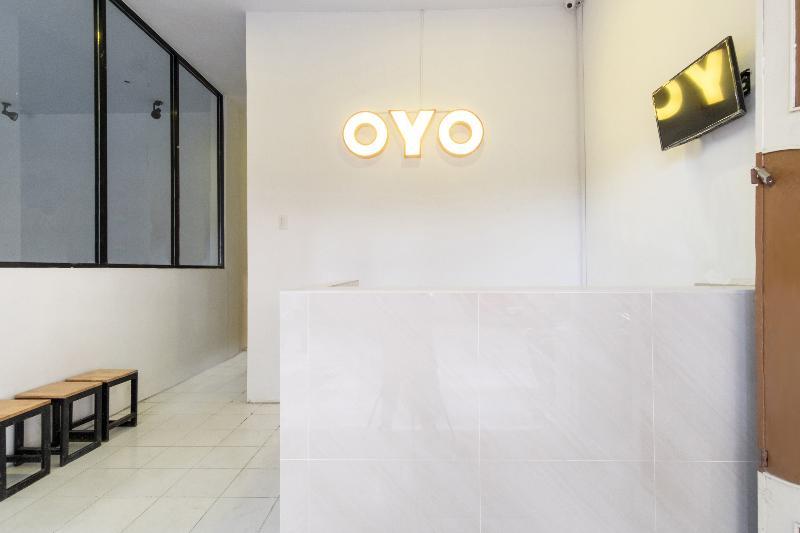 Oyo 835 Metropolitan Home Stay Медан Екстериор снимка