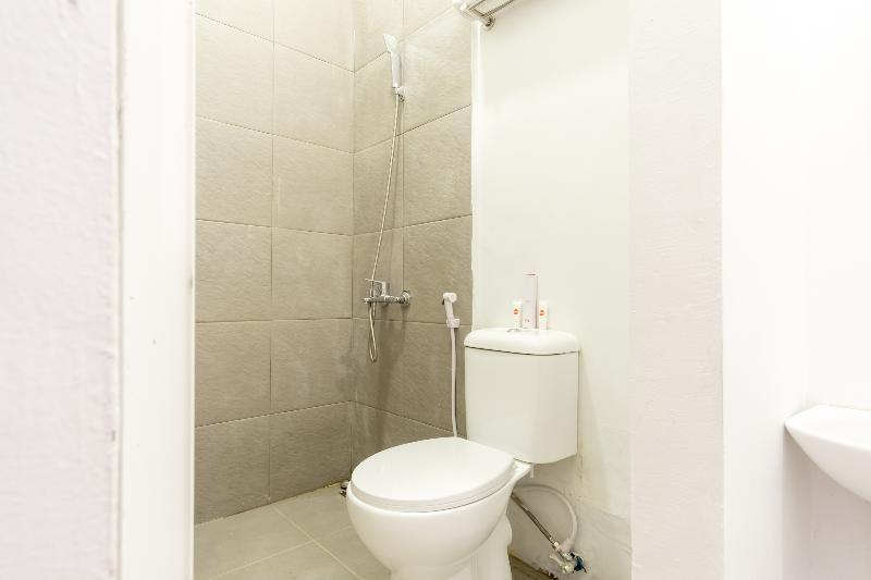 Oyo 835 Metropolitan Home Stay Медан Екстериор снимка