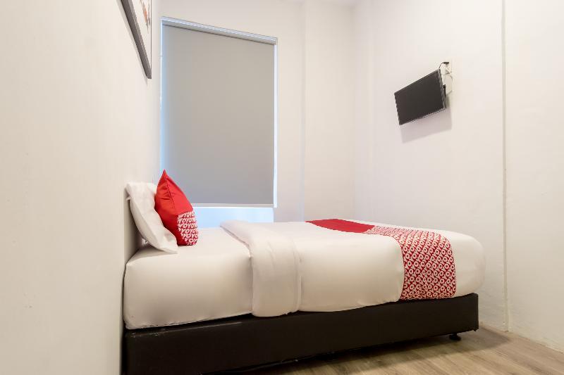 Oyo 835 Metropolitan Home Stay Медан Екстериор снимка