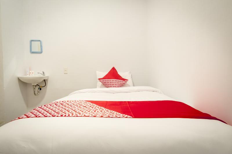 Oyo 835 Metropolitan Home Stay Медан Екстериор снимка